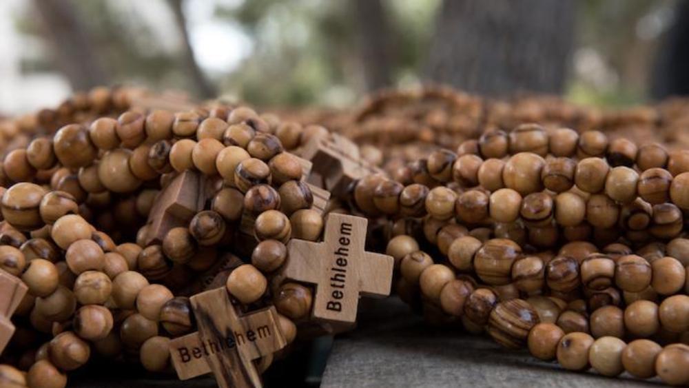 Peregrinos de la JMJ recibirán una camándula especial para orar por la paz del mundo